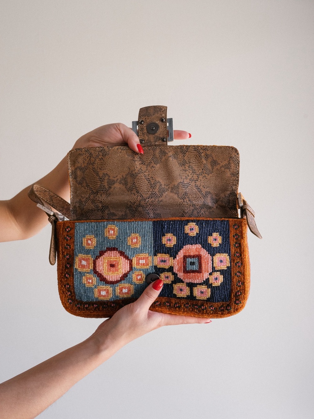 Fendi beaded baguette - Picture 6 of 9